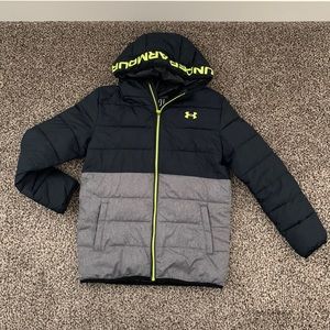 Under Armour boys coat. Youth Large.
